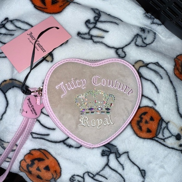 NWT Juicy Couture “Juicy Kingdom Pink and Cream Heart Ziparound - Picture 1 of 2